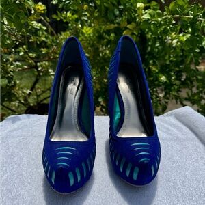 Anne Michelle blue & teal suede heels